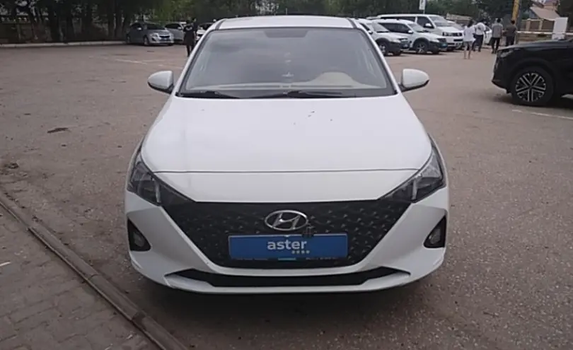Hyundai Accent 2020 года за 6 000 000 тг. в Актобе фото 2