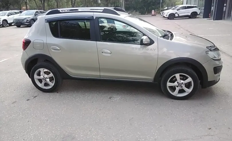 Renault Sandero 2016 года за 5 500 000 тг. в Актобе фото 4