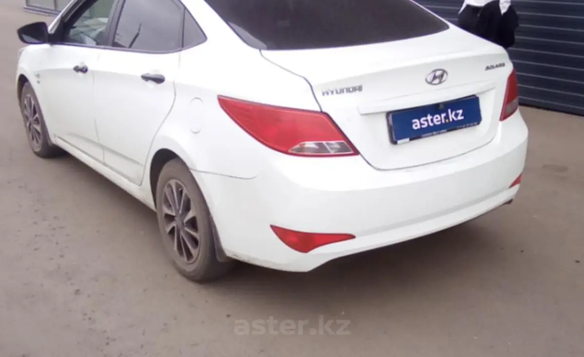 Hyundai Solaris 2015