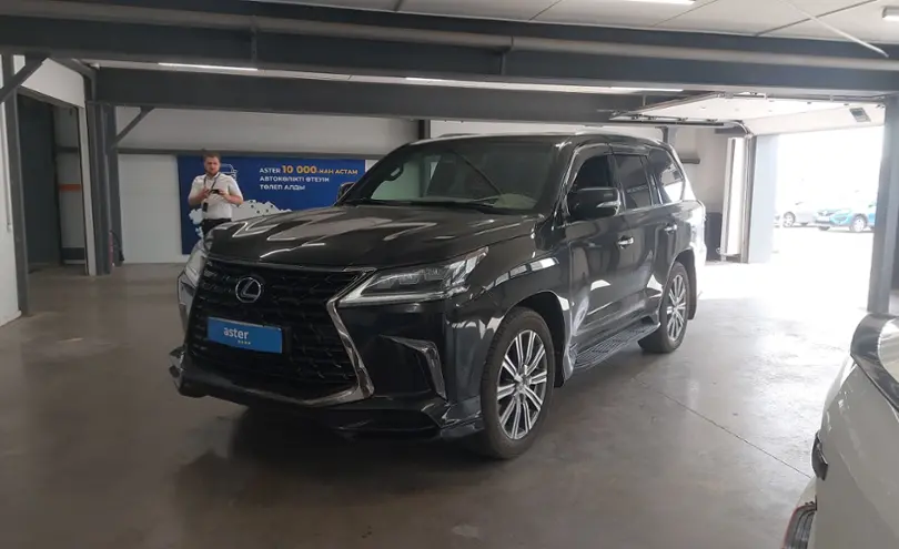 Lexus LX 2016 года за 37 000 000 тг. в Астана