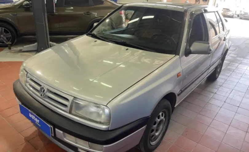 Volkswagen Vento 1994 года за 1 200 000 тг. в Астана