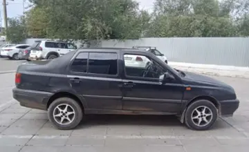 Volkswagen Vento 1992 года за 1 000 000 тг. в Уральск фото 4