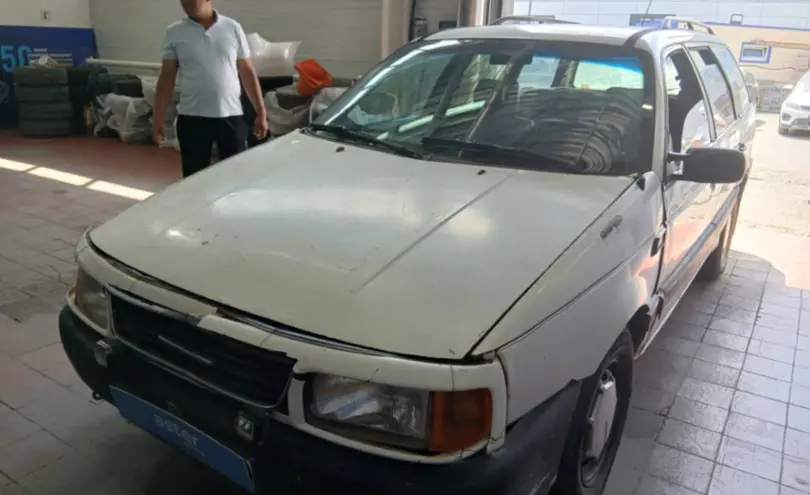 Volkswagen Passat 1990 года за 700 000 тг. в Астана