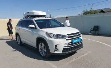 Toyota Highlander 2015 года за 15 500 000 тг. в Шымкент фото 2