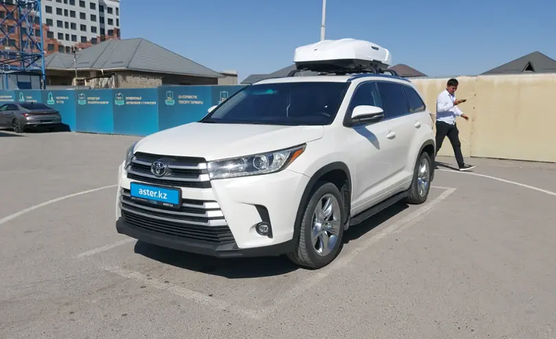 Toyota Highlander 2015 года за 15 500 000 тг. в Шымкент
