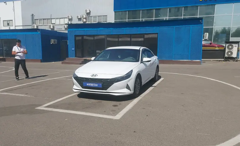 Hyundai Elantra 2022 года за 7 500 000 тг. в Алматы