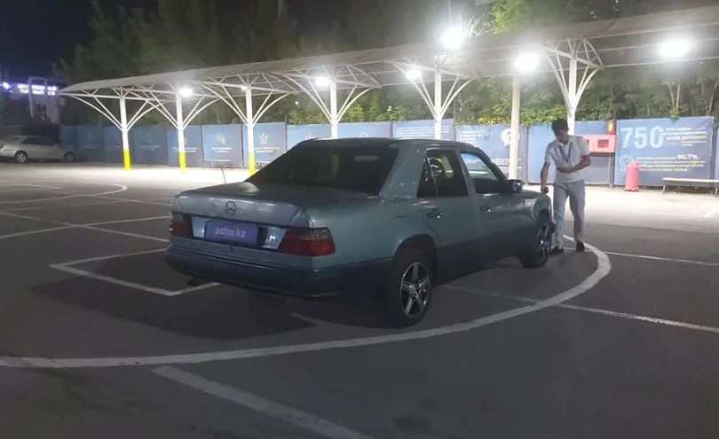 Mercedes-Benz W124 1992 года за 800 000 тг. в Алматы фото 3