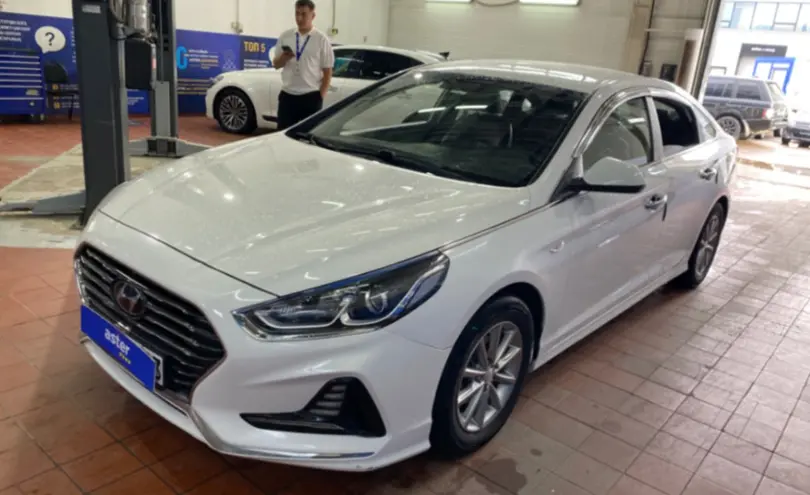 Hyundai Sonata 2017 года за 8 000 000 тг. в Астана