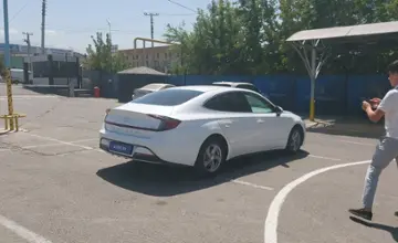 Hyundai Sonata 2021 года за 12 000 000 тг. в Алматы фото 3