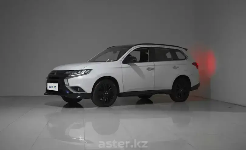 Mitsubishi Outlander 2022 года за 13 500 000 тг. в Алматы