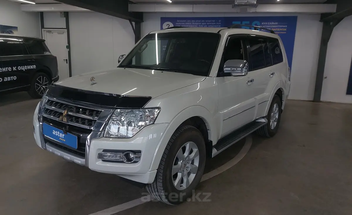 2021 Mitsubishi Pajero