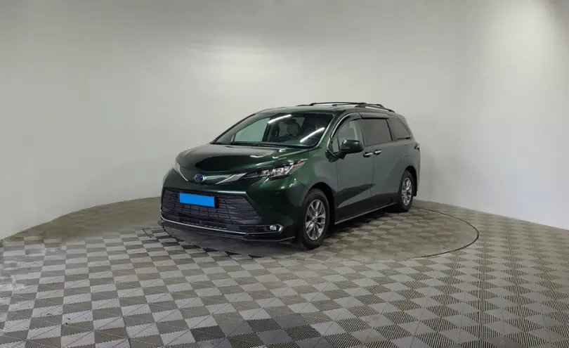 Toyota Sienna 2022 года за 21 590 000 тг. в Алматы