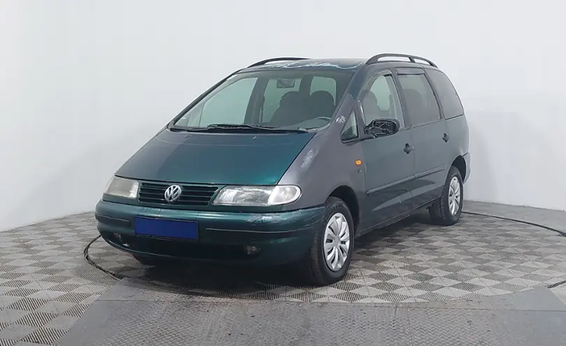 Volkswagen Sharan 1997 года за 990 000 тг. в Астана