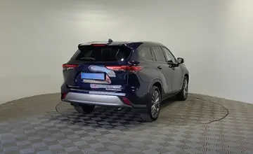 Toyota Highlander 2021 года за 26 000 000 тг. в Алматы