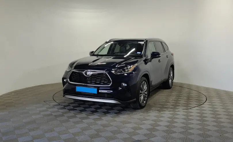 Toyota Highlander 2021 года за 26 000 000 тг. в Алматы