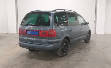 Volkswagen Sharan 2002 года за 1 990 000 тг. в Астана