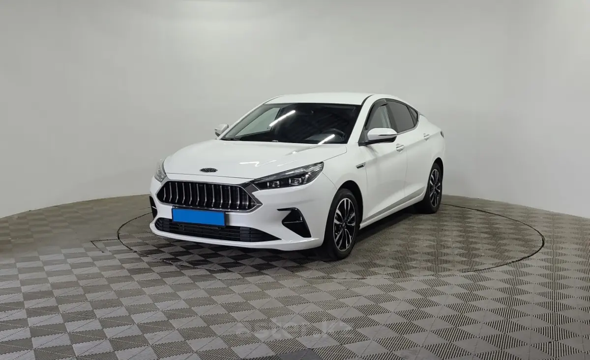 2024 JAC J7