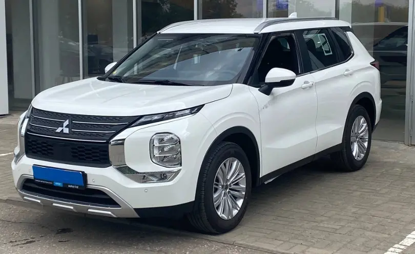 Mitsubishi Outlander 2024 года за 19 900 000 тг. в Актобе
