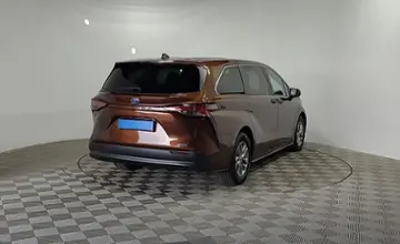 Toyota Sienna 2021 года за 22 000 000 тг. в Алматы