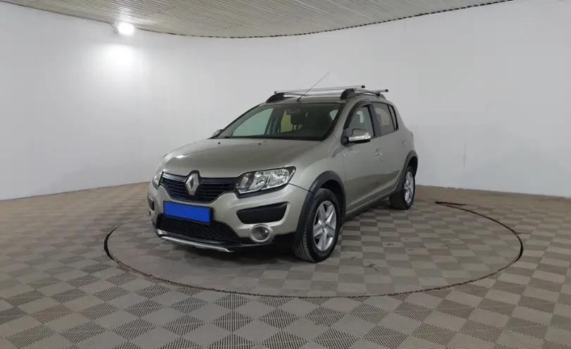 Renault Sandero 2015 года за 3 590 000 тг. в Шымкент