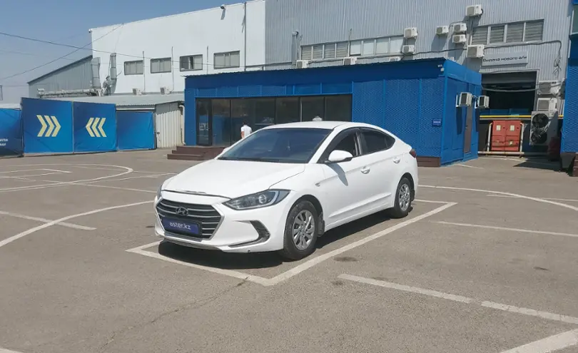 Hyundai Elantra 2018 года за 6 990 000 тг. в Алматы
