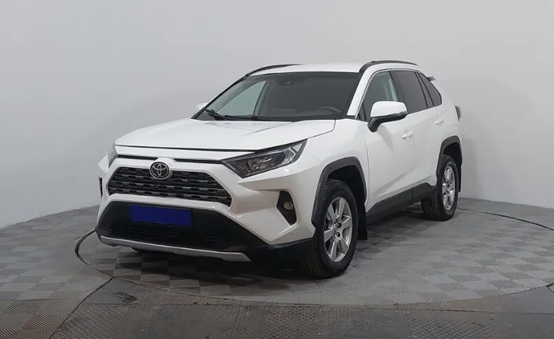 Toyota RAV4 2019 года за 10 890 000 тг. в Астана