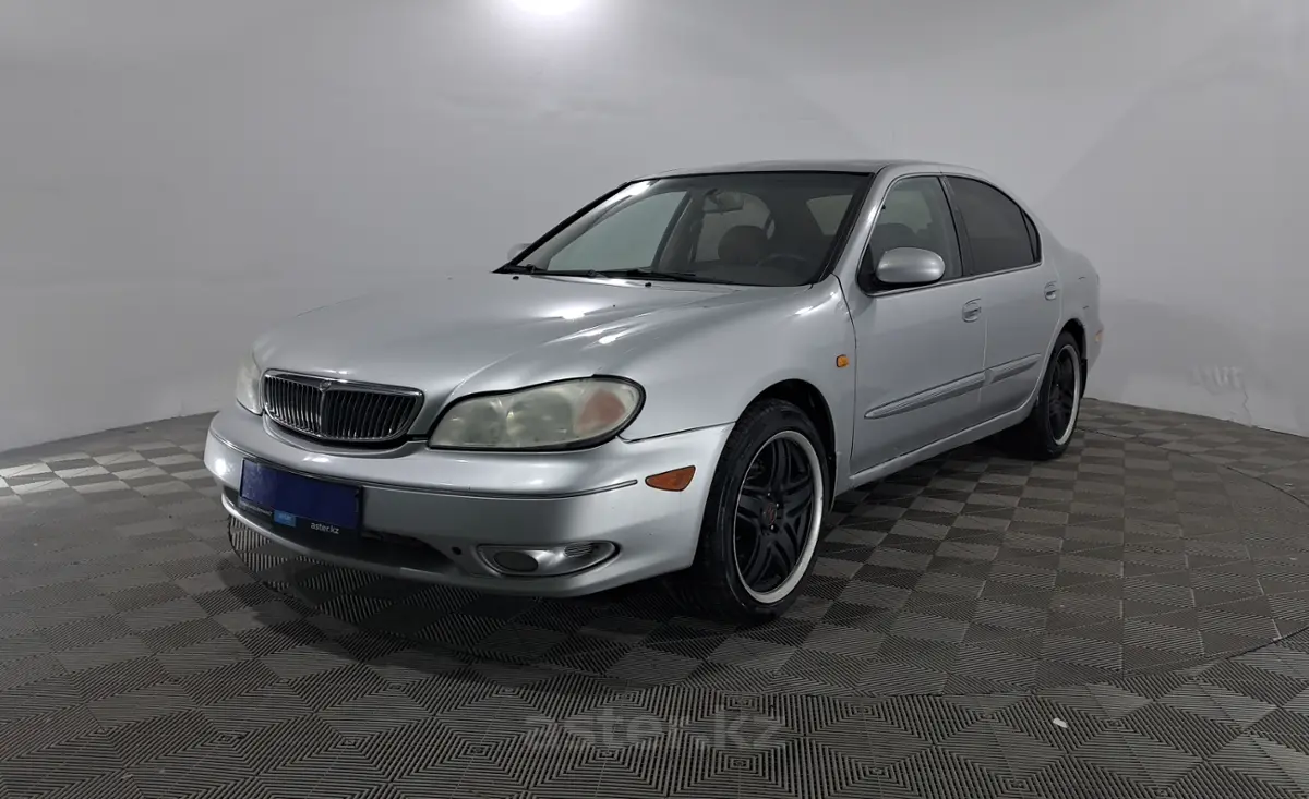 2000 Nissan Maxima