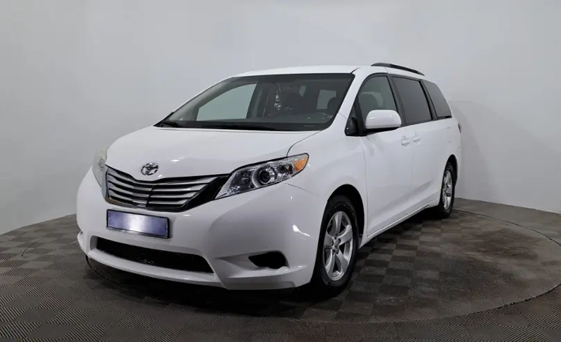 Toyota Sienna 2017 года за 14 800 000 тг. в Астана