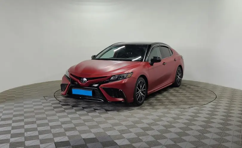 Toyota Camry 2021 года за 11 890 000 тг. в Алматы
