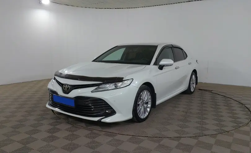 Toyota Camry 2021 года за 14 990 000 тг. в Шымкент