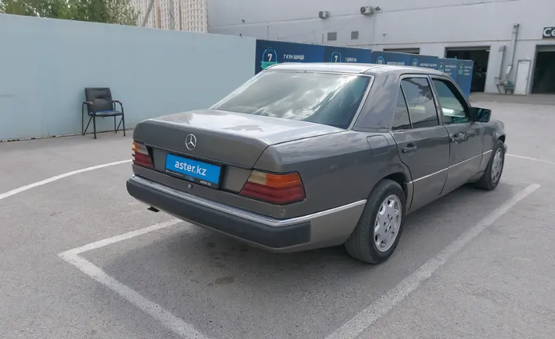 Mercedes-Benz W124 1993 года за 1 800 000 тг. в Шымкент фото 3