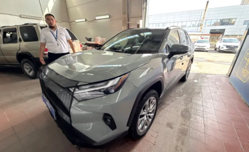 Toyota RAV4 2022 года за 18 000 000 тг. в Астана