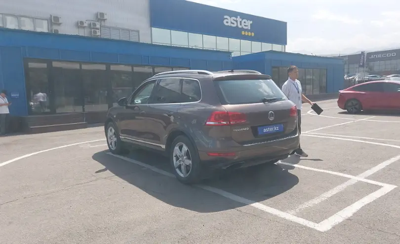Volkswagen Touareg 2010 года за 10 500 000 тг. в Алматы фото 4