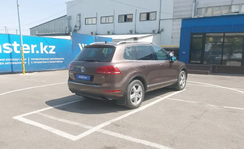 Volkswagen Touareg 2010 года за 10 500 000 тг. в Алматы фото 3