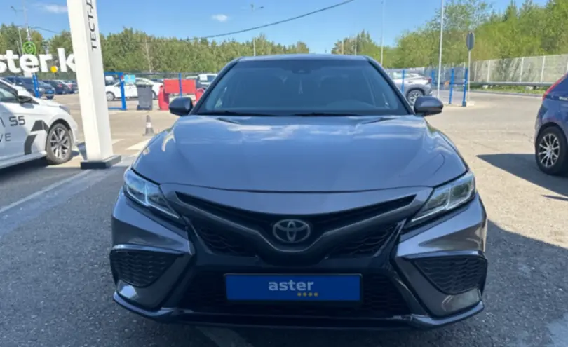 Toyota Camry 2020 года за 13 000 000 тг. в Усть-Каменогорск фото 2