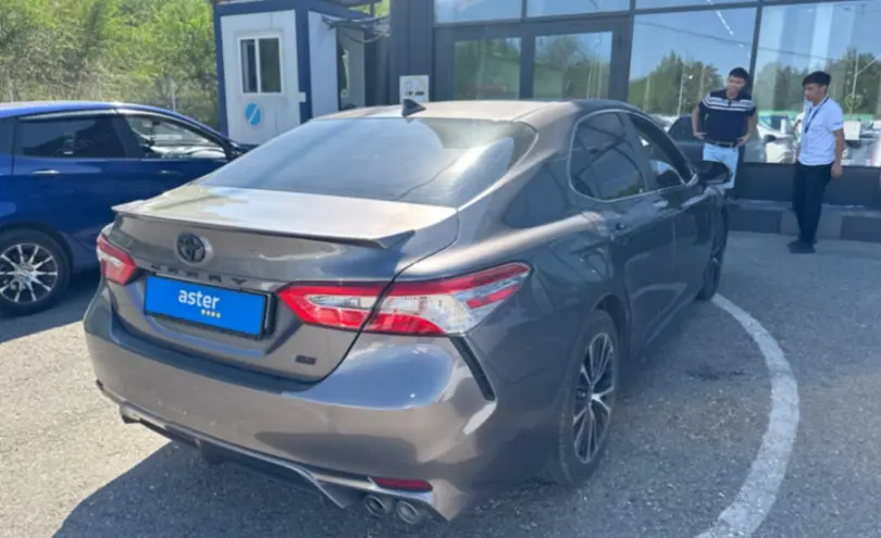 Toyota Camry 2020 года за 13 000 000 тг. в Усть-Каменогорск