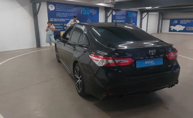 Toyota Camry 2020 года за 12 800 000 тг. в Астана фото 4