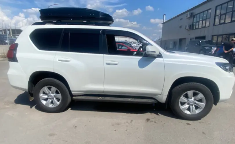 Toyota Land Cruiser Prado 2017 года за 21 000 000 тг. в Астана фото 4