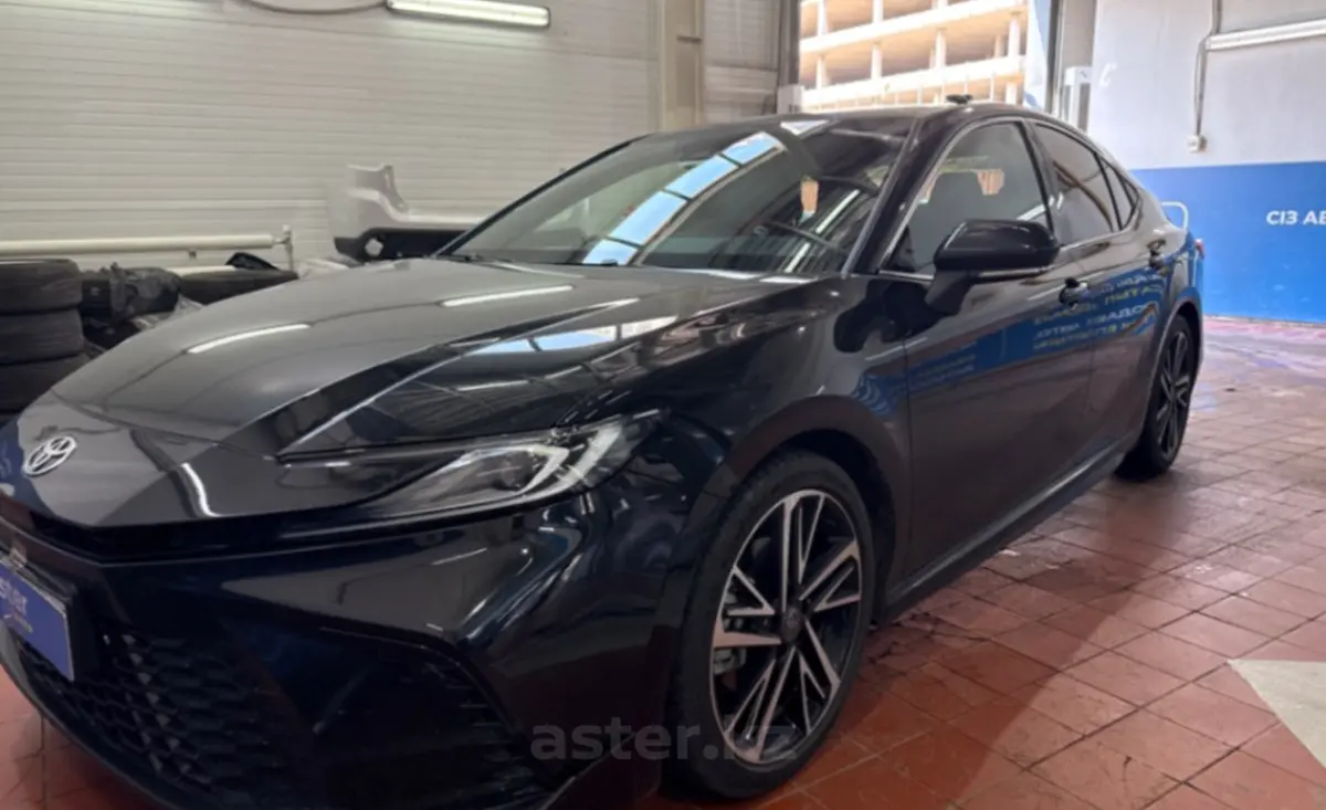 Toyota Camry 2024 года за 17 500 000 тг. в Астана