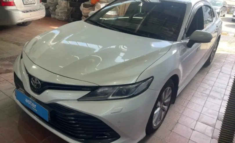 Toyota Camry 2020 года за 13 500 000 тг. в Астана