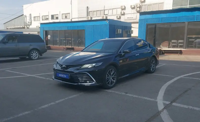Toyota Camry 2023 года за 17 000 000 тг. в Алматы