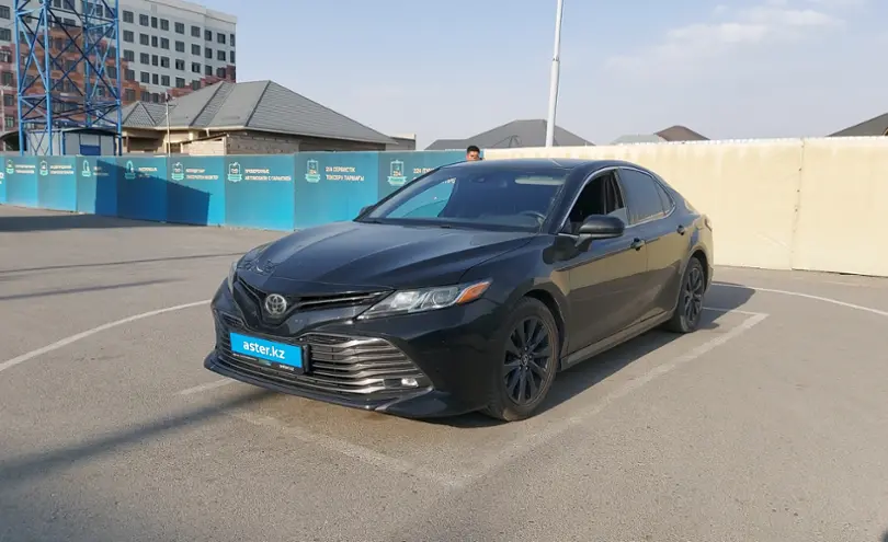 Toyota Camry 2017 года за 11 000 000 тг. в Шымкент