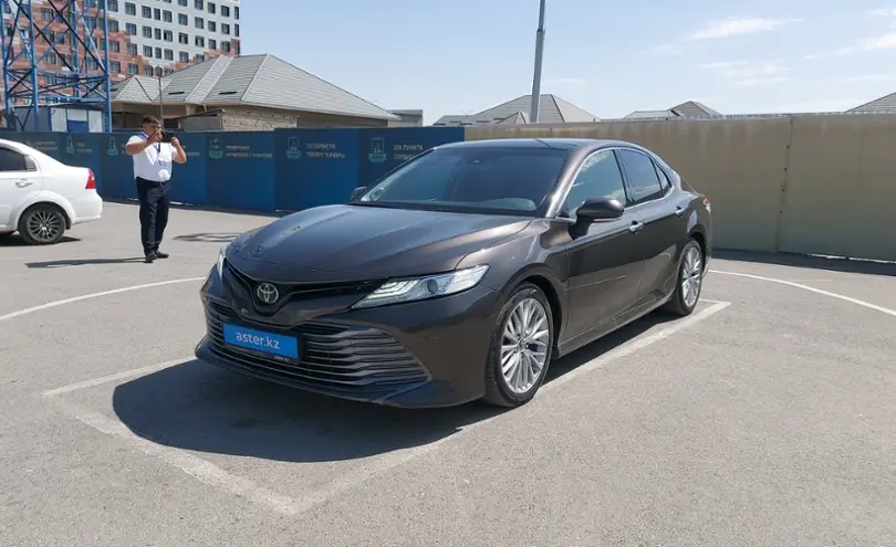 Toyota Camry 2018 года за 17 000 000 тг. в Шымкент