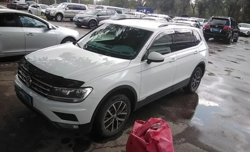 Volkswagen Tiguan 2019 года за 10 990 000 тг. в Актобе