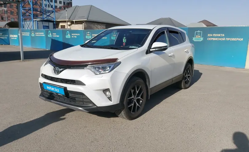 Toyota RAV4 2018 года за 14 000 000 тг. в Шымкент