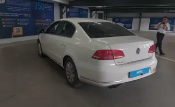 Volkswagen Passat 2014 года за 5 000 000 тг. в Астана фото 4