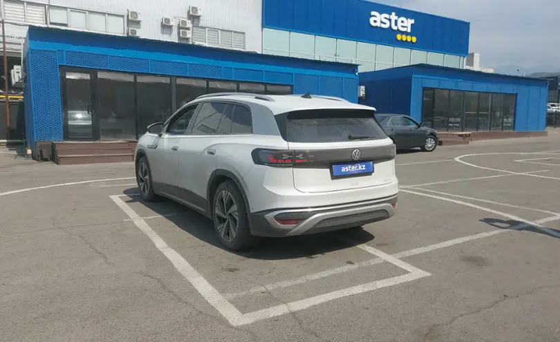 Volkswagen ID.6 2022 года за 13 000 000 тг. в Алматы фото 4