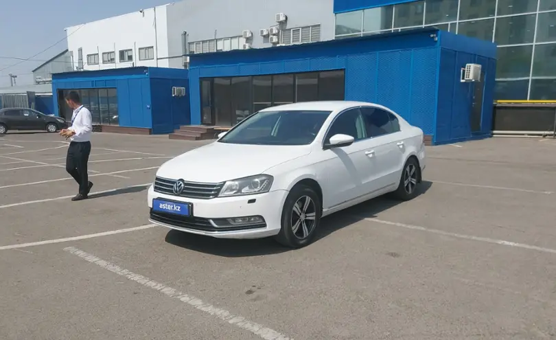 Volkswagen Passat 2011 года за 3 830 000 тг. в Алматы