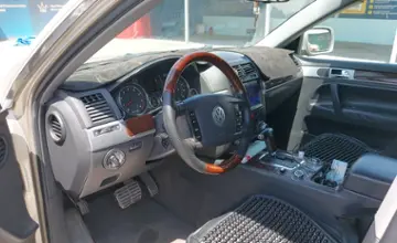 Volkswagen Touareg 2005 года за 4 800 000 тг. в Шымкент фото 5