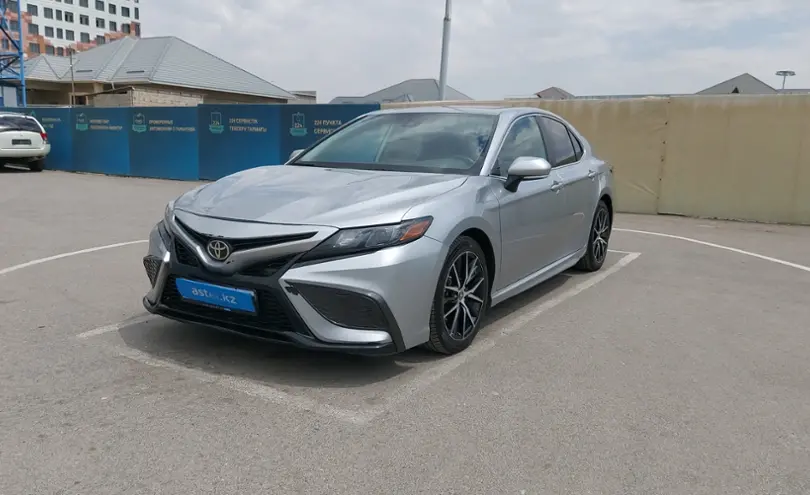 Toyota Camry 2022 года за 14 000 000 тг. в Шымкент